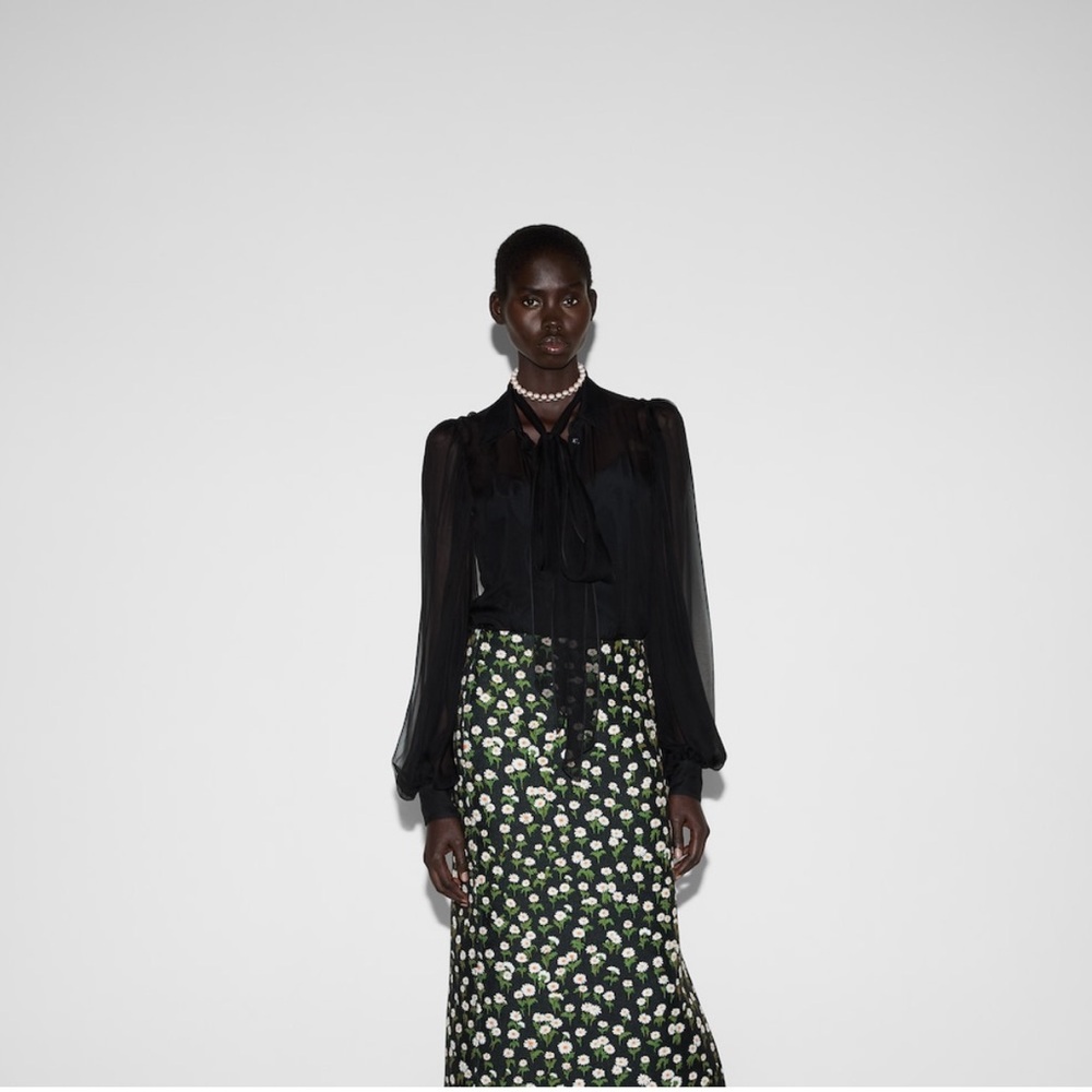 GUCCI Sheer Blouse with Bow - Picture 2 of 8